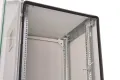 Szafa rack zewnętrzna 19 18U 600x600 wisząca IP54 SzaraSWK19-18U-60-DS-Z środek szafki.webp