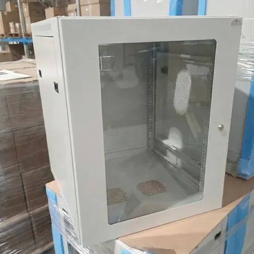 Szafa Rack 9u 600x600 Drzwi szyba