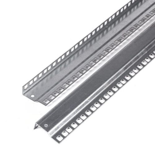 Profil montażowy o wysokości 32U. 19-0032