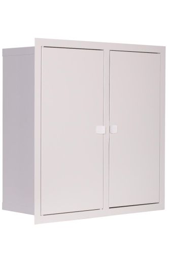 Podtynkowa rozdzielnica licznikowa wykonana z wysokiej jakości metalu o wymiarach 54,5 cm na 54 cm i głębokości 21 cm. Obudowa umożliwia zamontowanie 1 licznika trójfazowego i 48 zabezpieczeń, zamknięcie na zatrzask.