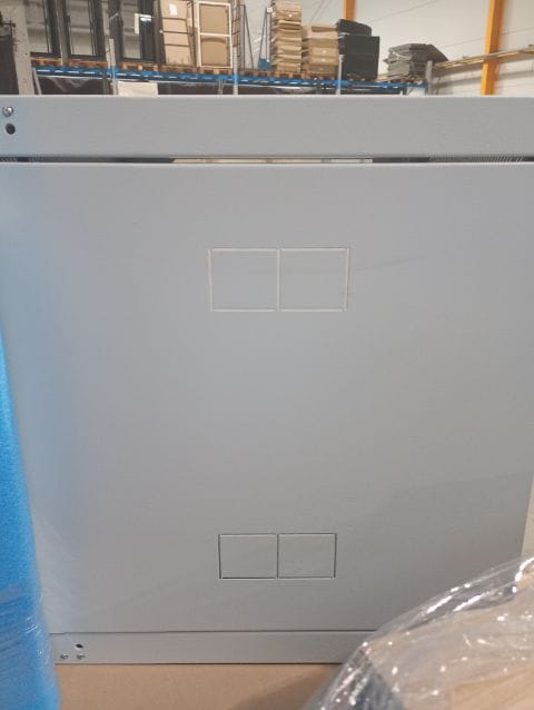 solidna konstrukcja szafy rack